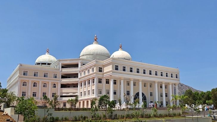 https://salarnews.in/public/uploads/images/newsimages/maannewsimage31082026_205257_Sri Madhusudan Sai Institute of Medical Sciences and Research.jpg